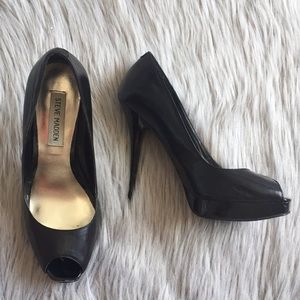 Steve Madden Platform Peep toe Pumps